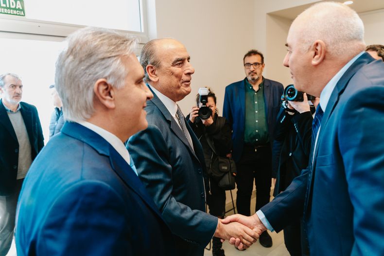 Guillermo Francos, Martín Llaryora y Luis Macario en la previa del Coloquio Industrial de Córdoba