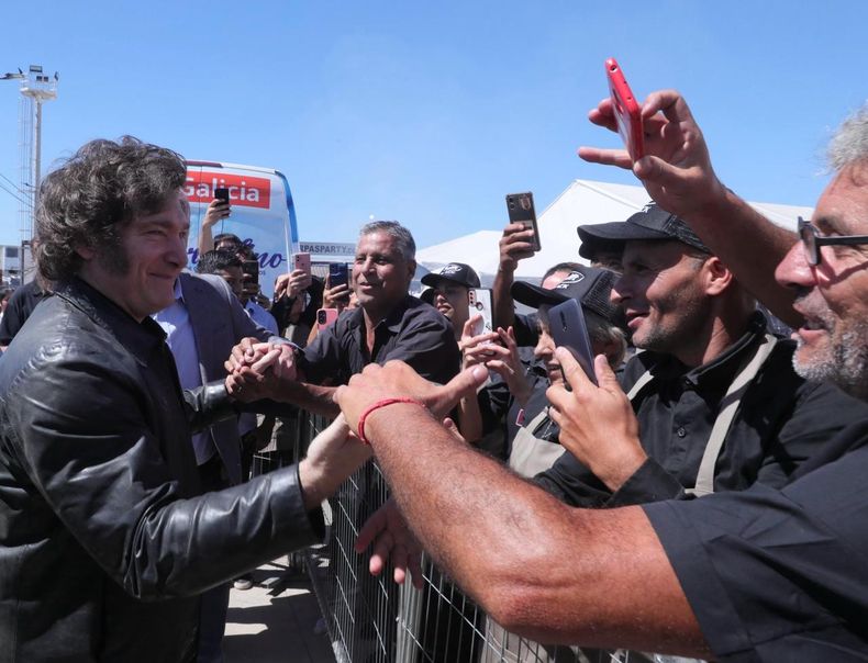 El nivel de adhesión que conserve Javier Milei será un factor central en los planes electorales del año próximo.