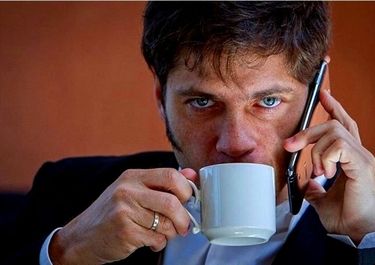 El encierro de Kicillof: soledad, teléfono al rojo vivo y ministros designados