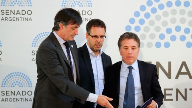 cristina ya es noticia: falto el primer dia