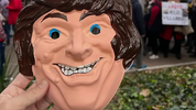Las caretas de Javier Milei para el Panic Show en el Luna.&nbsp;