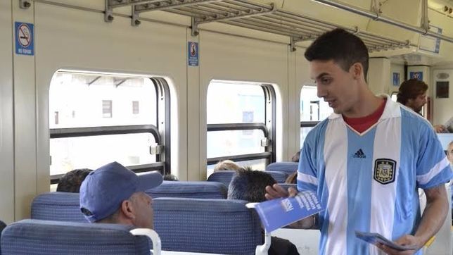 el peronismo joven sale a la calle a militar por scioli, pero sin la campora