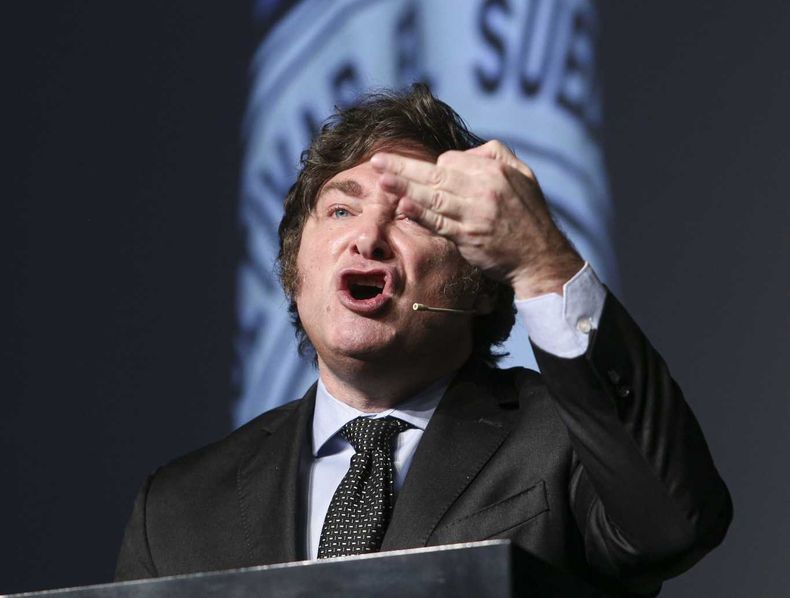 Javier Milei ha adoptado a Martín Lousteau como uno de sus grandes enemigos políticos.