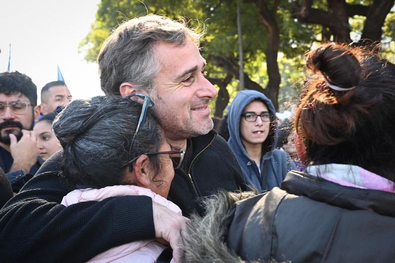 Federico Achával en la marcha a Plaza de Mayo para respaldar a CFK.