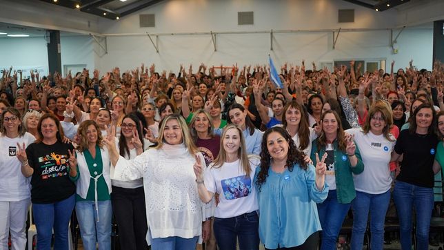 Una de las fotos de la unidad del PJ de La Pampa esta semana: la candidata Lichi Marín rodeada por ultravernistas como Fernanda Alonso, Alicia Mayoral y Silvia Larreta.