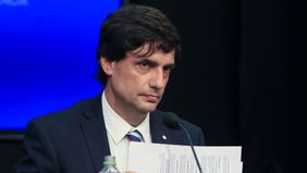 Lacunza: Hemos propuesto al FMI un diálogo para reperfilar los vencimientos de la deuda