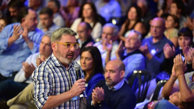 Patagonia. Carlos Chino Sánchez, el delegado de Sergio Massa en Neuquén que se acercó a Rolando Figueroa.