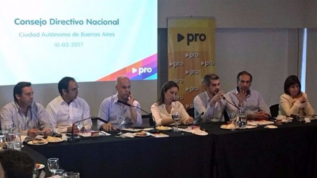 el pro reunio a su tropa para motivarla, blindar discurso y anclar la campana en provincia