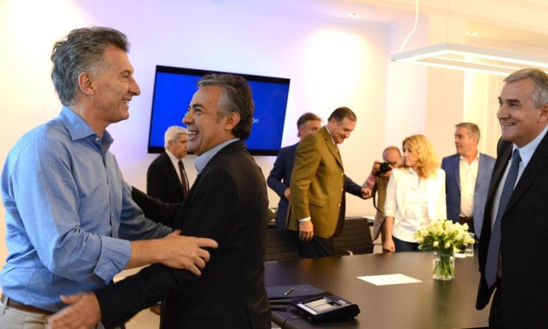 Macri y UCR