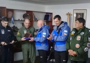 Por primera vez, la Comisión Federal de Impuestos sesionó en la Base Marambio
