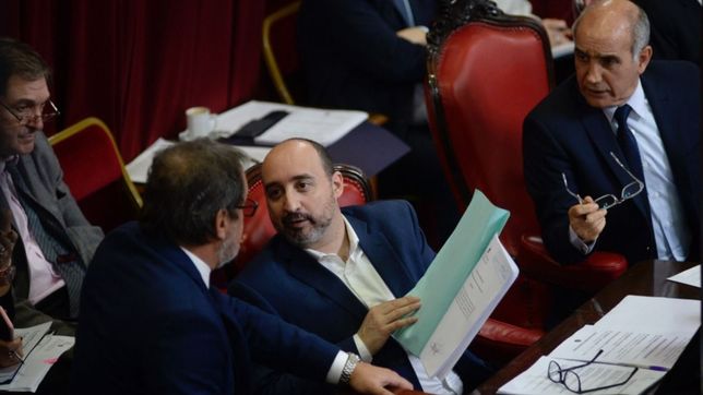 tras la falla de inza, el senado le mando a vidal otra terna para la contaduria