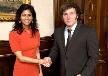 Gita Gopinath, la número dos del FMI, con Javier Milei Gita Gopinath, la número dos del FMI, con Javier Milei