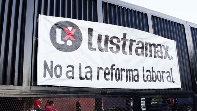 Lustramax, bajo presión: al conflicto laboral se suman reclamos de clientes y alertas financieras