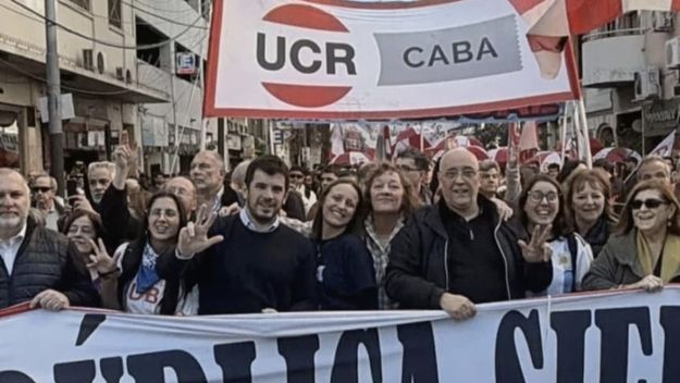 El secretario general de la UCR porteña, Juan Loupias, reclamó que Javier Milei cumpla la ley de financiamiento universitario.