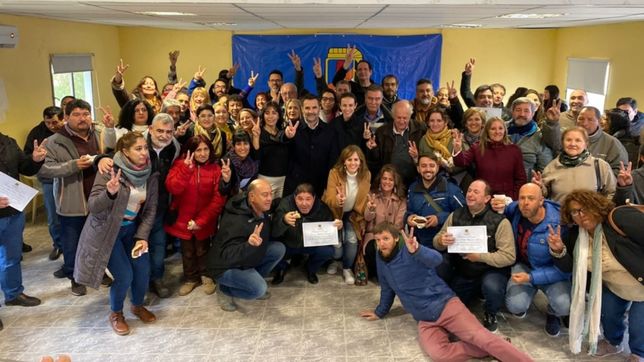 martinez armo su foto de familia peronista en neuquen