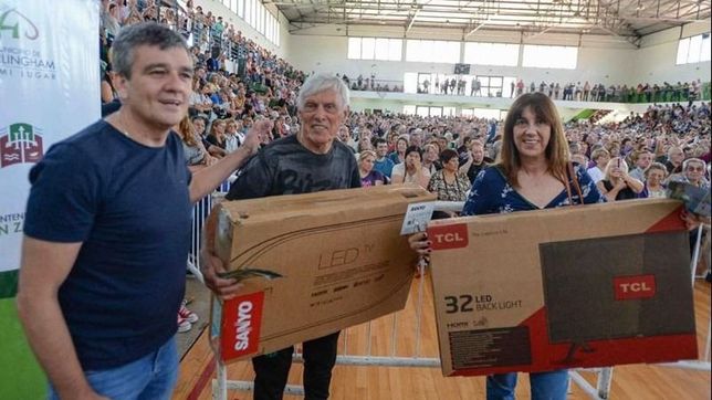 hurlingham premio el esfuerzo: sorteo de fin de ano para los vecinos cumplidores