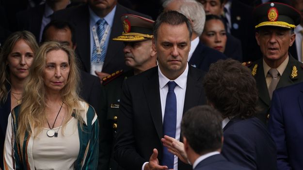 Karina Milei y Manuel Adorni.