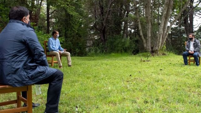 rosca de verano para gutierrez en su gira por el sur de neuquen