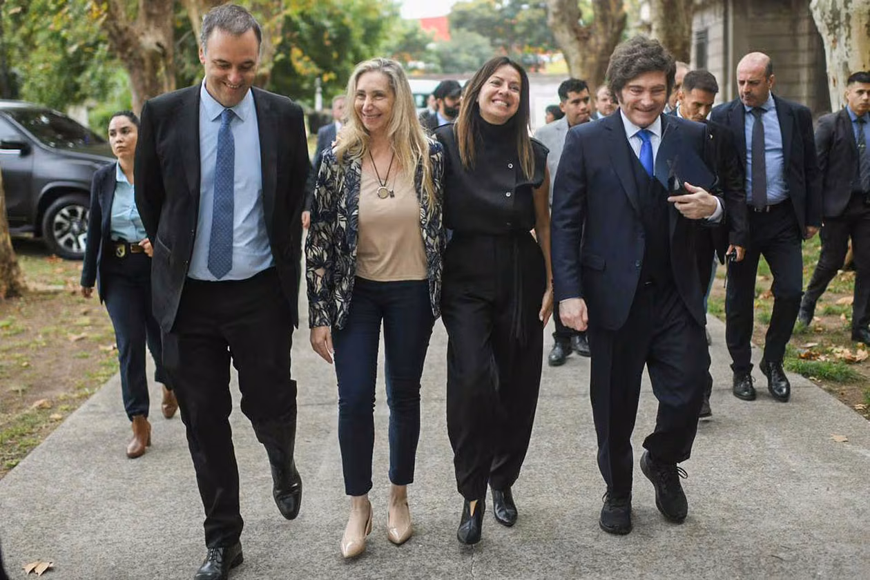 Manuel Adorni, Karina Milei, Sandra Pettovello y Javier Milei.