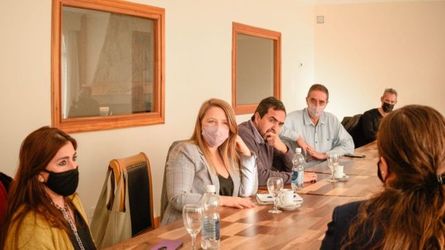 en campana, marks busca contener el reclamo de empresarios de rio negro