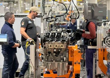 La economía de Milei: hasta los sectores ganadores del modelo despiden trabajadores