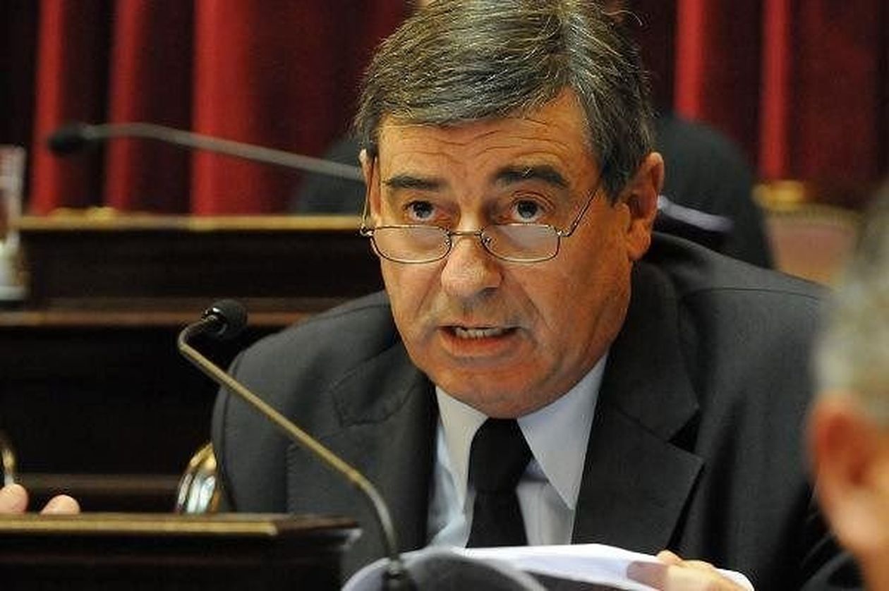 Mario Cimadevilla Chubut UCR Petroleo