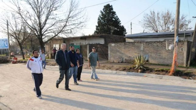 west muestra gestion y la campora la bendicion de cristina