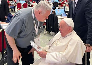 El nuevo jefe de la Iglesia que no calla ante las políticas de Javier Milei