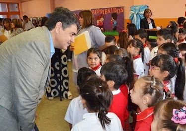 En rechazo al paro docente, Jorge Macri habilitó ámbitos municipales para recibir alumnos
