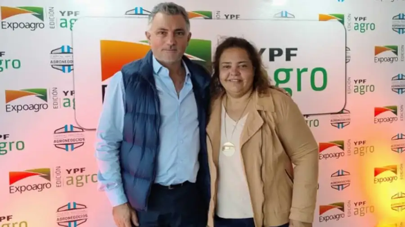 Miriam Niveyro junto a Sebastián Pareja.