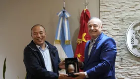 Eduardo Accastello, intendente de Villa María, junto al referente de Fufeng Group