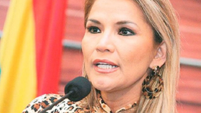 Tras el golpe y sin línea sucesoria, buscan formar gobierno y prometen comicios