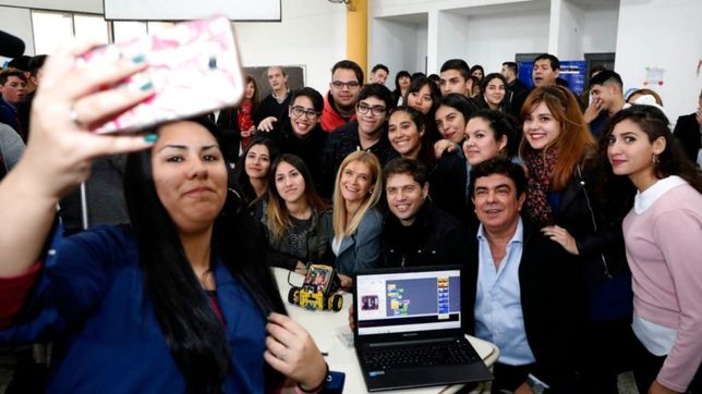 kicillof, magario y espinoza recorrieron una escuela tecnica de la matanza