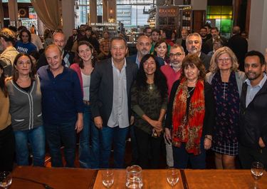 Carlos Del Frade junto a referentes del Frente Amplio por la Soberanía en Rosario, Santa Fe.