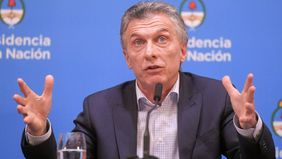 Macri, entre el reconocimiento a Dujovne y el inflador anímico a Lacunza