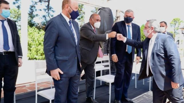 manzur gana otra vida en el gabinete con el poder de la rosca federal