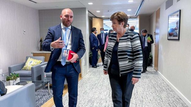 El acuerdo con el Fondo hace agua y complica más la situación de Guzmán