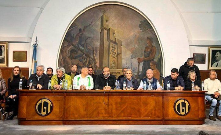 Conferencia de prensa de la CGT en el marco del paro nacional del 9 de mayo.