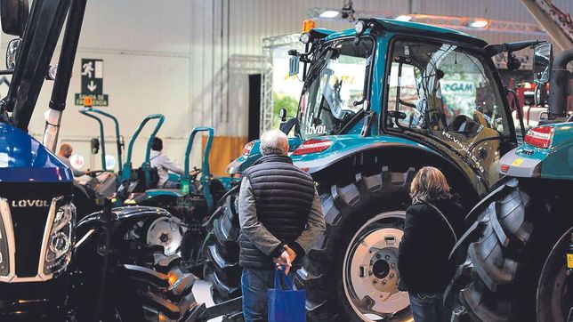 Alarma por las importaciones de tractores de China y equipos usados de EE.UU.