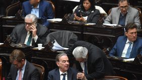 Miguel Ángel Pichetto negocia con Cristina Fernández de Kirchner como sostener las PASO.&nbsp; 