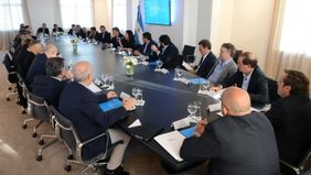 Dujovne ya admite que la sequía restará un punto de crecimiento