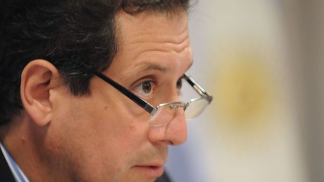 regulacion ultra: por que el central mantiene una apuesta que no calma al dolar