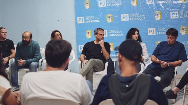 Guillermo Michel, Gustavo Bordet, Adán Bahl, pican en punta en la interna del PJ en Entre Ríos. Del otro lado, cuatro sectores en pugna: PAR, un exsenador, otro intendente, y el presidente de la departamental de Paraná. 