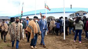 Halcones de JxC en la Patagonia agitan la grieta con la bandera mapuche
