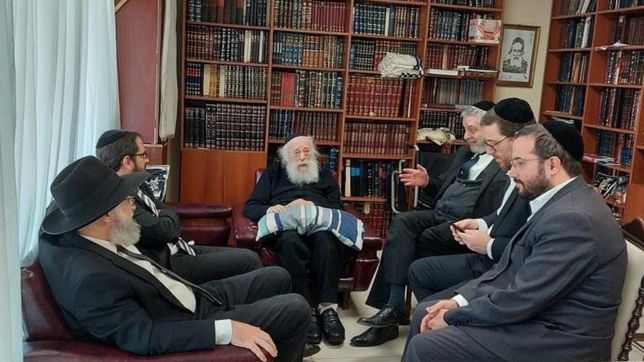 la amia en su laberinto: elecciones, ortodoxia y foco social