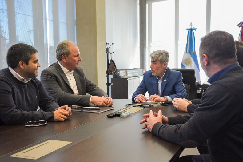 Guillermo de Rivas, junto al ministro de Seguridad, Juan Pablo Quinteros.&nbsp;