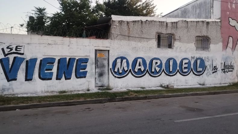 Una de las pintadas que comenzaron a aparecer en las últimas horas. 