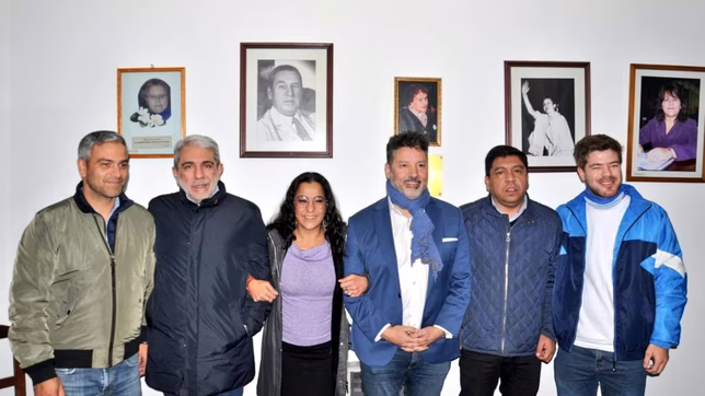 Jujuy: el PJ pateó su interna y el kirchnerismo negocia la unidad con la lapicera en la mano