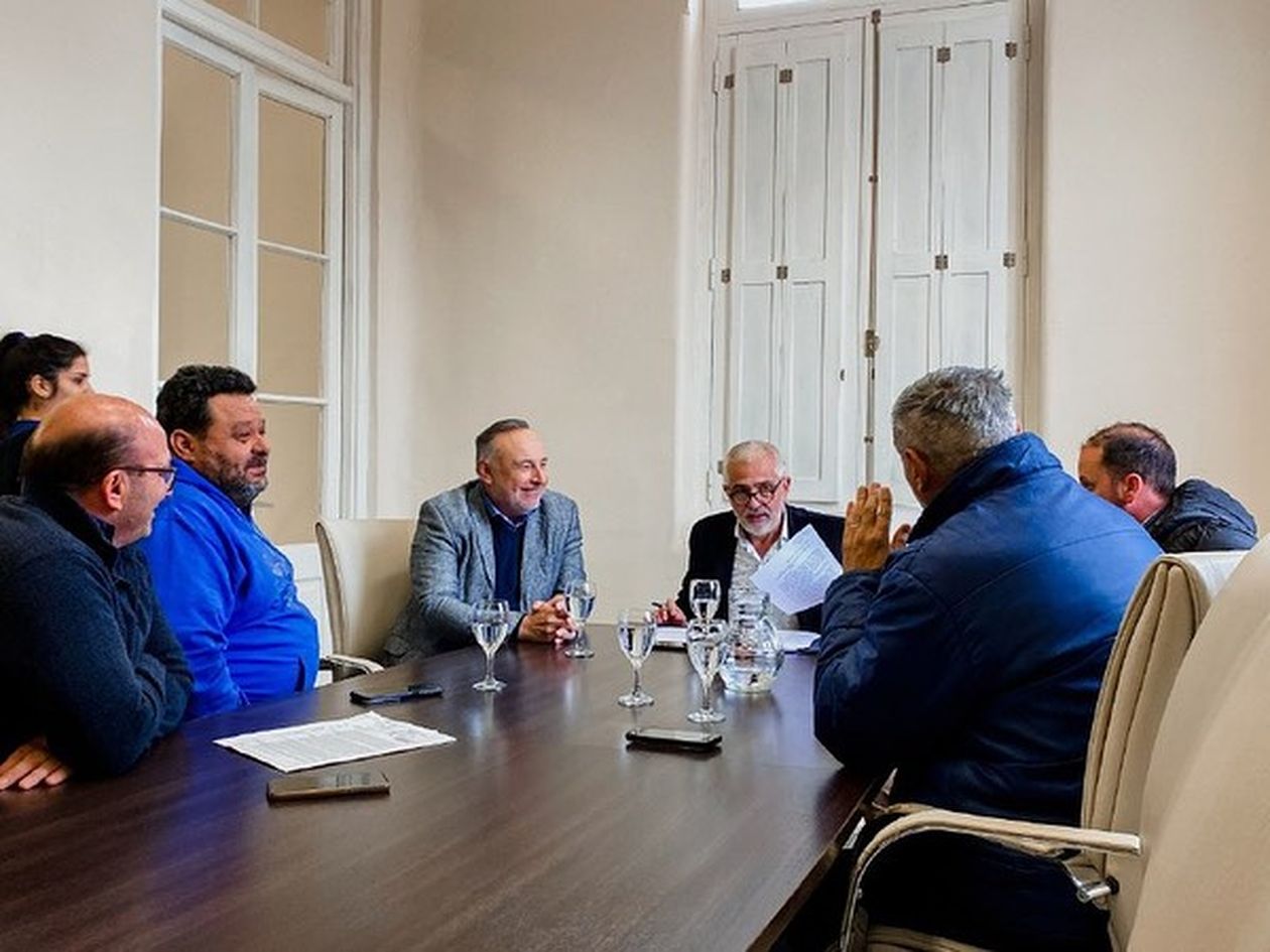 Los ministros Omar Sereno (Trabajo) y Eduardo Accastello (Industria).&nbsp;
