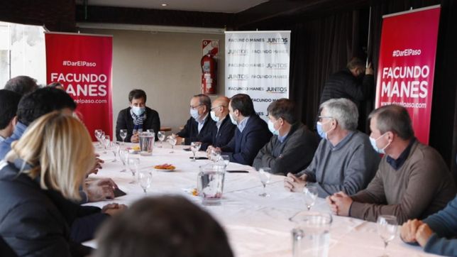 intendentes ucr buscan que el paso de manes despeje sus horizontes a 2023